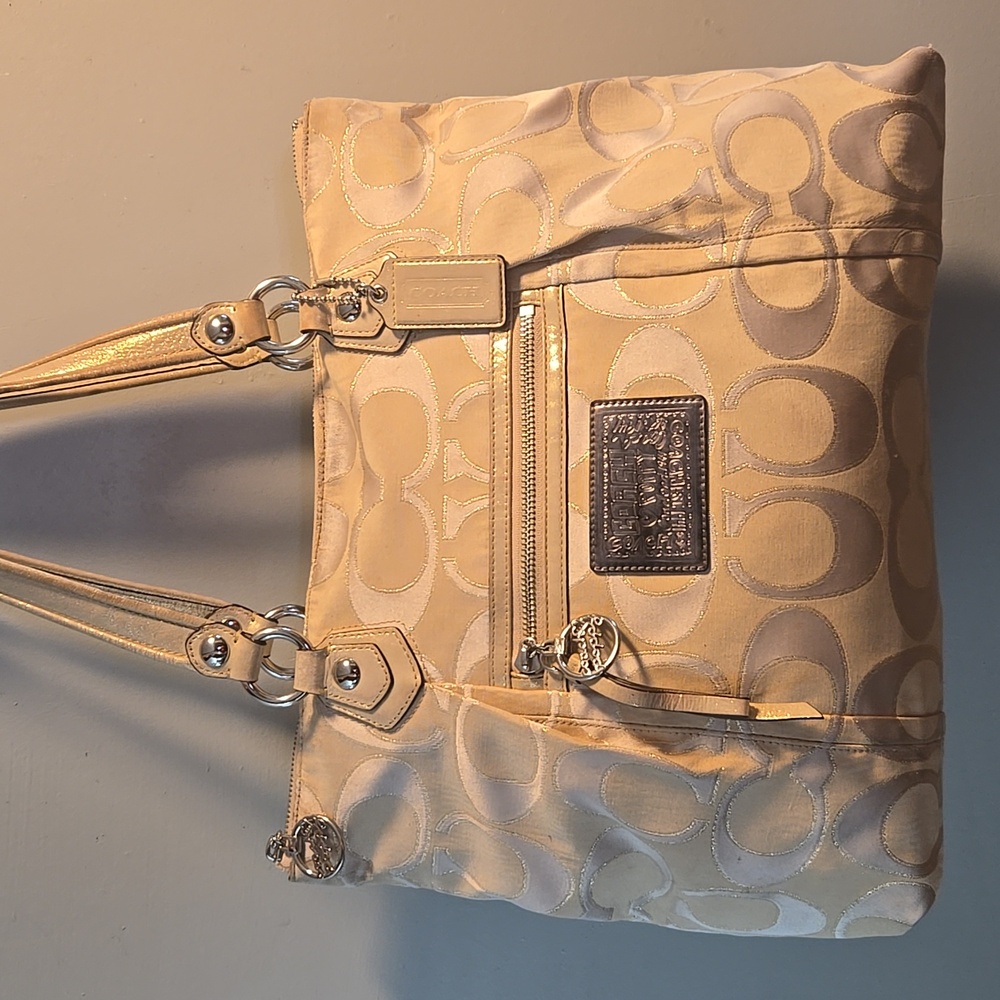 Coach Poppy Signature Shoulder Bag Tan And Silver